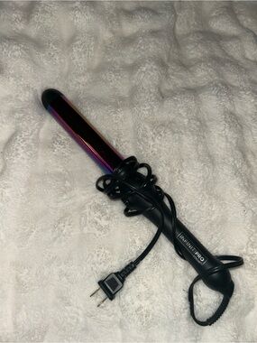 INFINTI PRO Iridescent Curling Wand - Purple/Blue